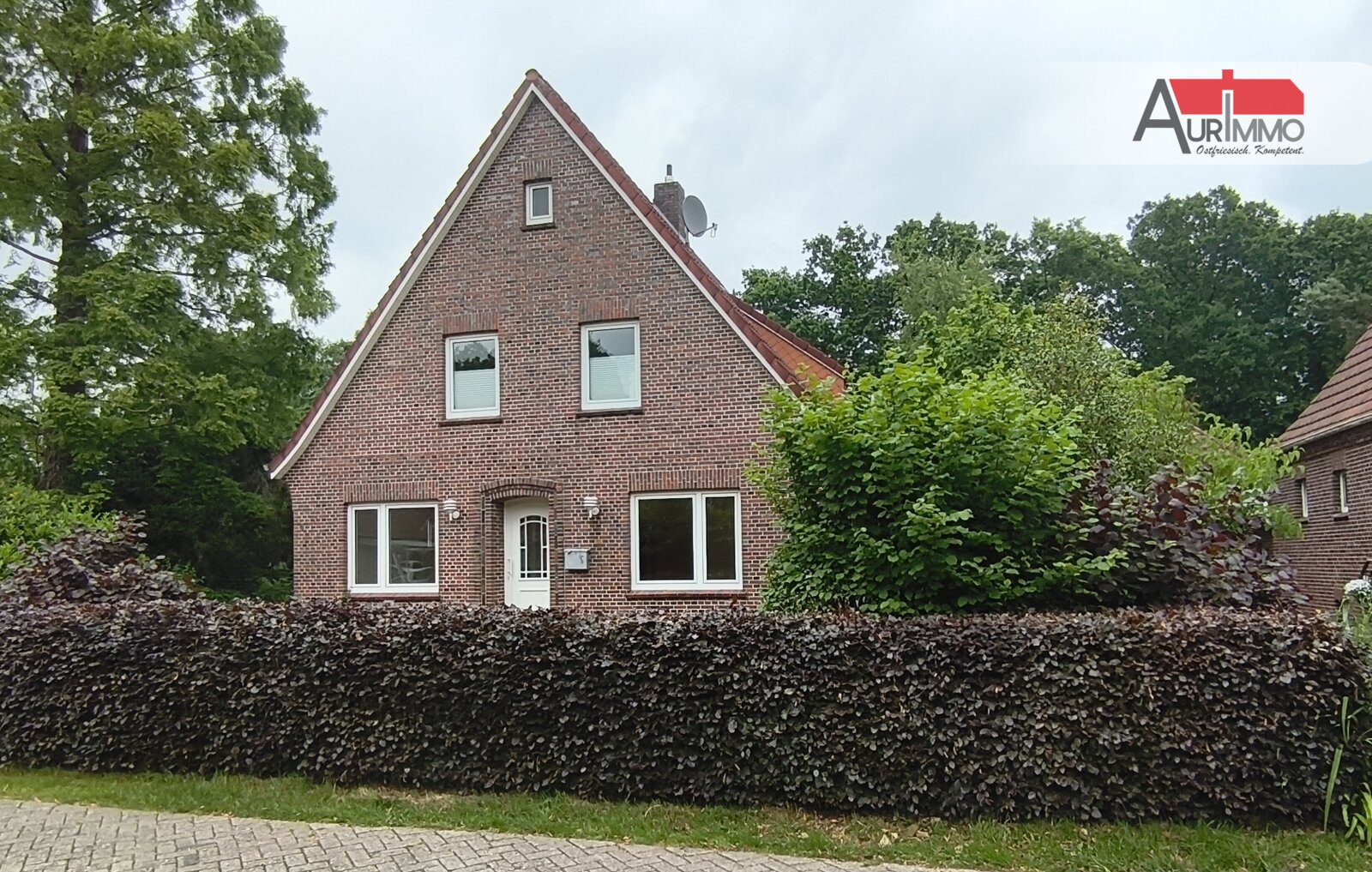zentral gelegene Obergeschosswohnung in einem ZFH in Aurich Haxtum zentral gelegene Obergeschosswohnung in einem ZFH in Aurich Haxtum